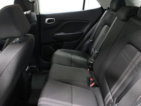 Used 2024 Hyundai Venue SEL FWD image 21
