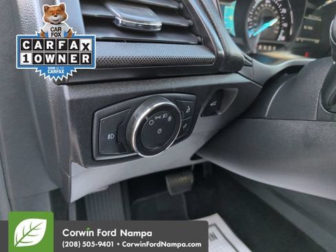 Used 2018 Ford Fusion SE w/ Equipment Group 201A FWD image 13