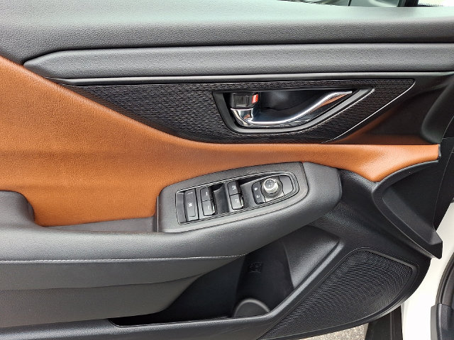 Used 2025 Subaru Outback Premium AWD/4WD image 13