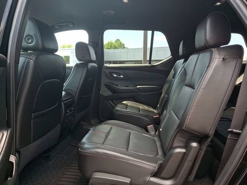 Used 2023 Chevrolet Traverse RS AWD/4WD image 11