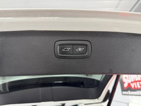 Used 2018 Volvo XC90 T6 Momentum w/ Convenience Package AWD/4WD image 20
