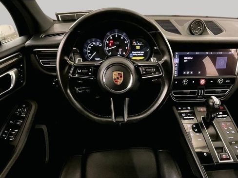 Used 2023 Porsche Macan AWD/4WD image 5