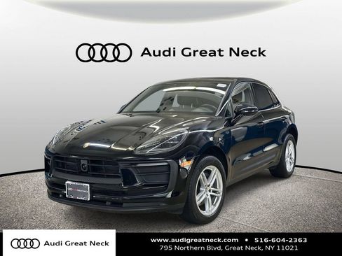 Used 2024 Porsche Macan AWD/4WD image 1