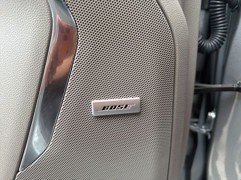 Used 2025 GMC Yukon Elevation RWD image 32