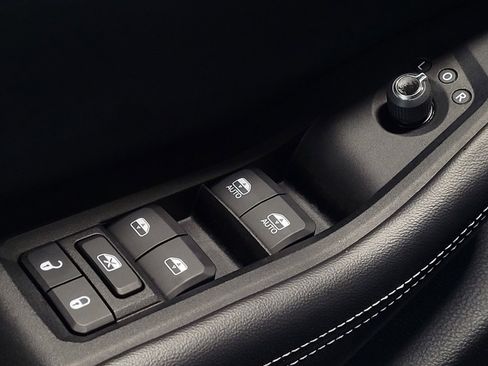 Used 2022 Jeep Grand Cherokee Limited 4xe image 27