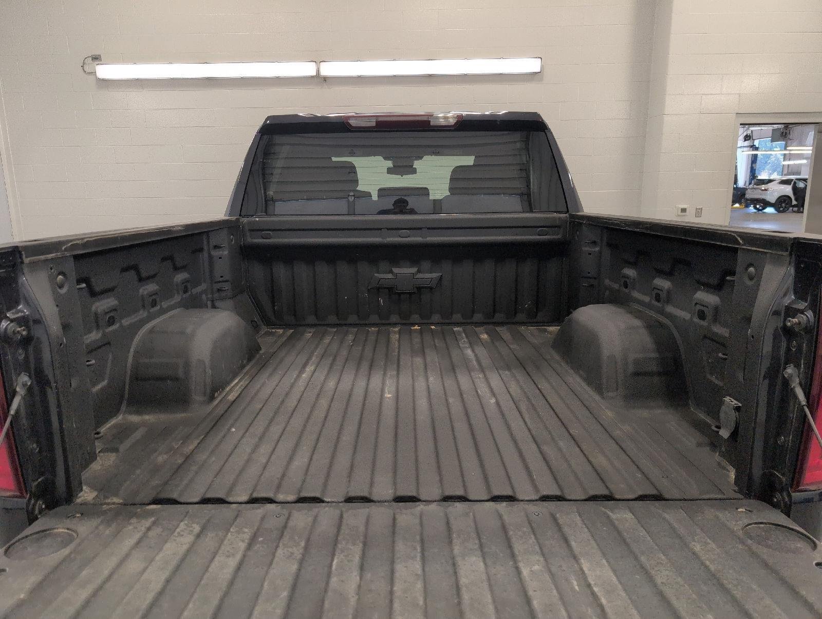 Used 2023 Chevrolet Silverado 1500 RST AWD/4WD image 15