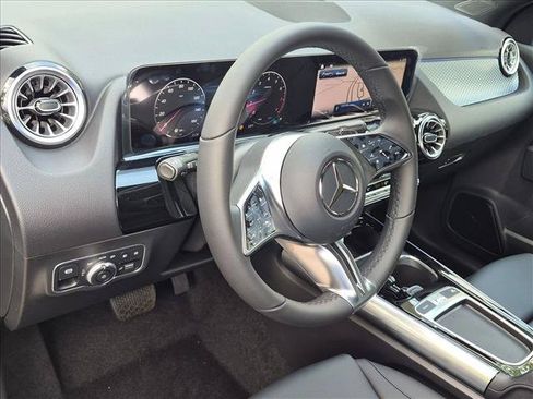 New 2026 Mercedes-Benz GLA 250 image 3