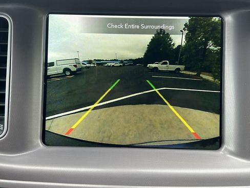 Used 2023 Dodge Charger SXT image 3