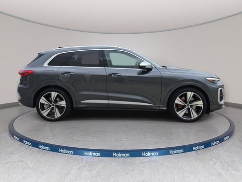New 2026 Audi SQ5 Premium Plus AWD/4WD image 4