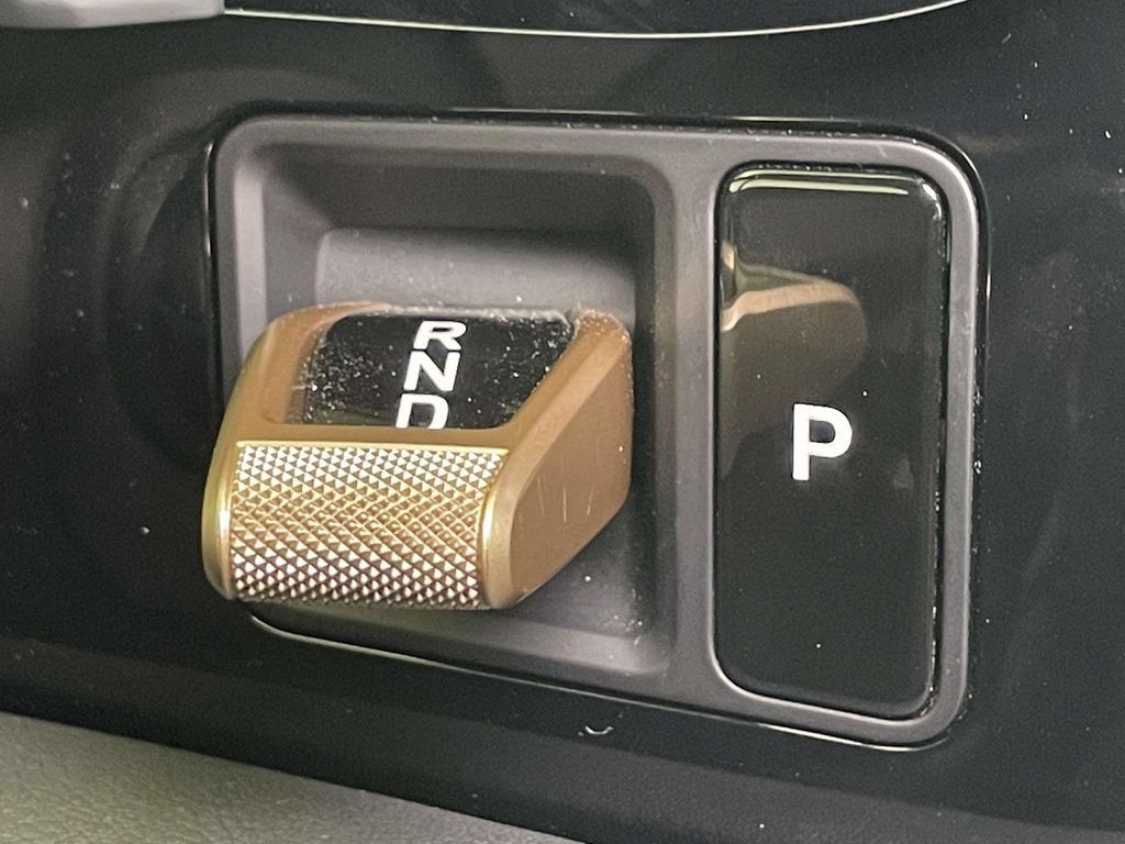 Certified 2025 Porsche Taycan 4S AWD/4WD image 34