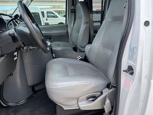 Used 2004 Ford E-350 and Econoline 350 XL image 7