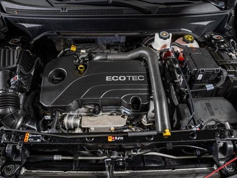 Used 2022 Chevrolet Equinox RS image 19