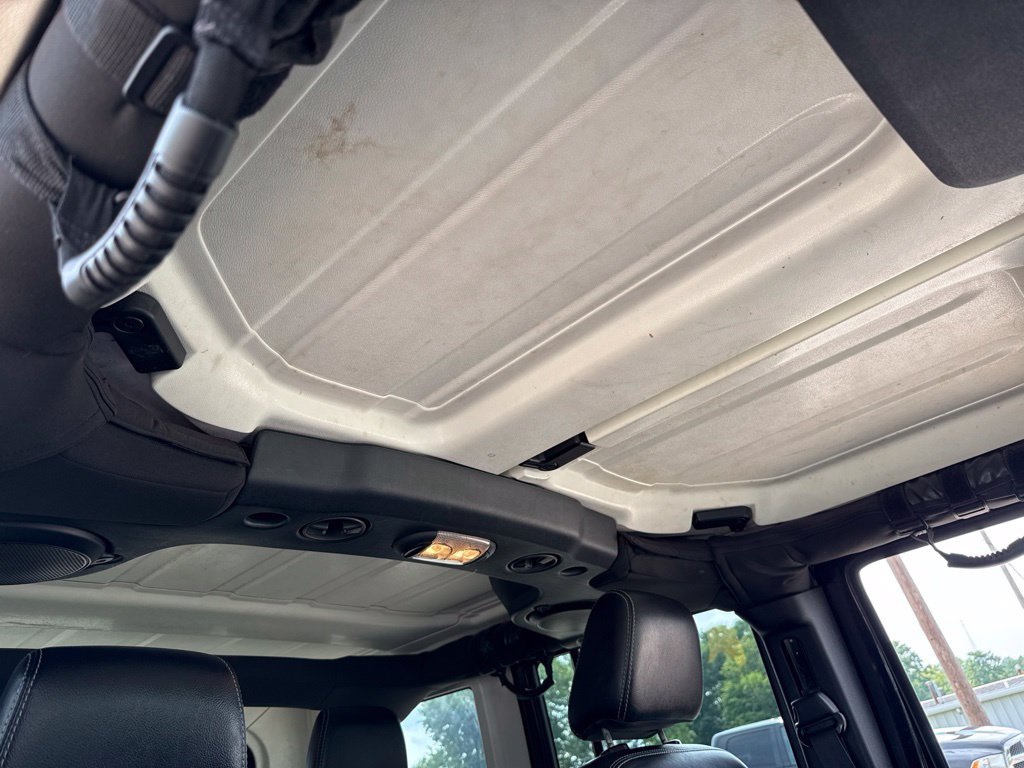 Used 2014 Jeep Wrangler Unlimited Rubicon w/ Connectivity Group AWD/4WD image 36