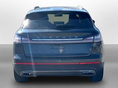 Used 2022 Lincoln Nautilus Reserve image 3