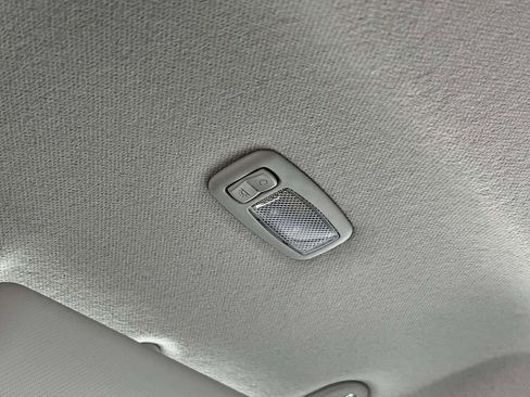 Certified 2023 Hyundai Venue SE FWD image 38