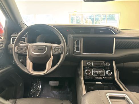 Used 2024 GMC Yukon Denali w/ LPO, Floor Liner Package image 23