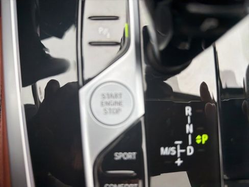 Used 2021 BMW X7 xDrive40i image 70