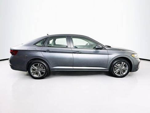 Used 2024 Volkswagen Jetta SE image 10
