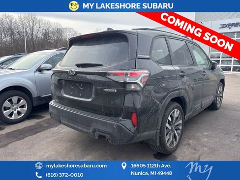Used 2025 Subaru Forester Touring image 8