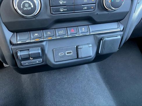Certified 2024 Chevrolet Silverado 1500 Custom AWD/4WD image 18