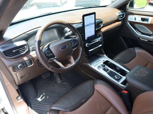Used 2022 Ford Explorer King Ranch w/ Class IV Trailer Tow Package AWD/4WD image 10