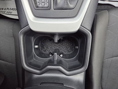 Used 2025 Toyota RAV4 XLE image 27