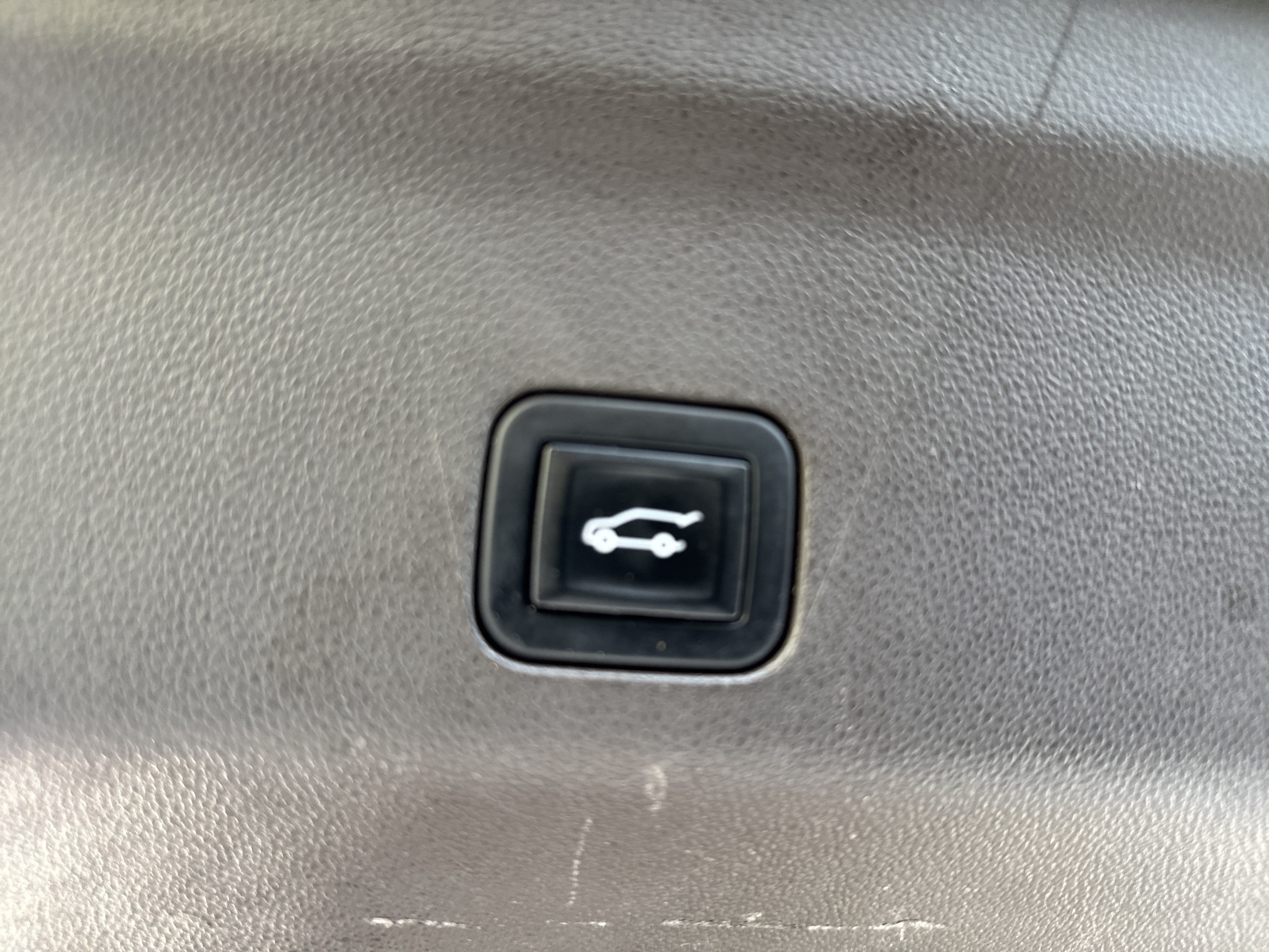 Used 2022 GMC Yukon SLT w/ SLT Premium Package AWD/4WD image 35