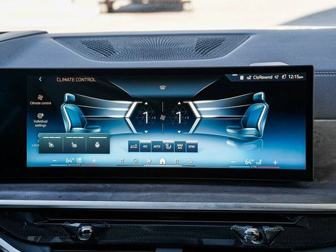 Used 2026 BMW X7 xDrive40i w/ Premium Package image 13