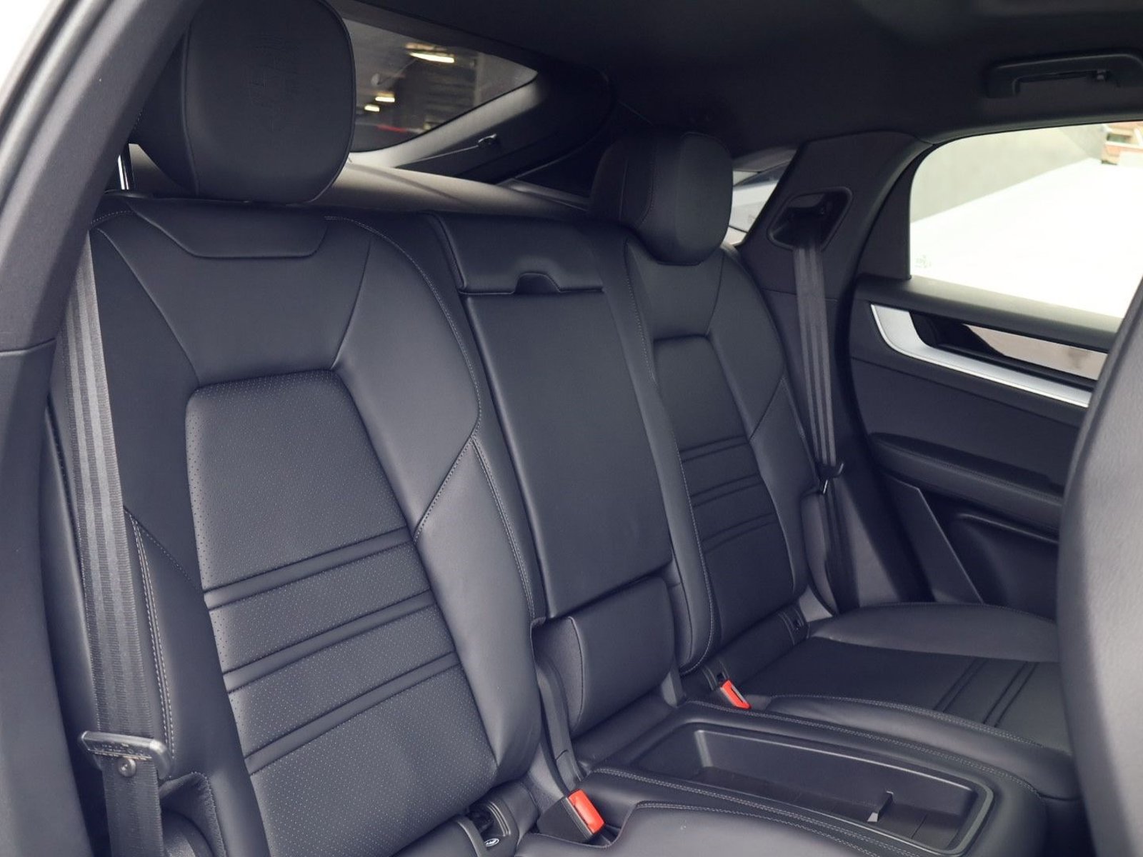 Certified 2026 Porsche Cayenne Coupe AWD/4WD image 23