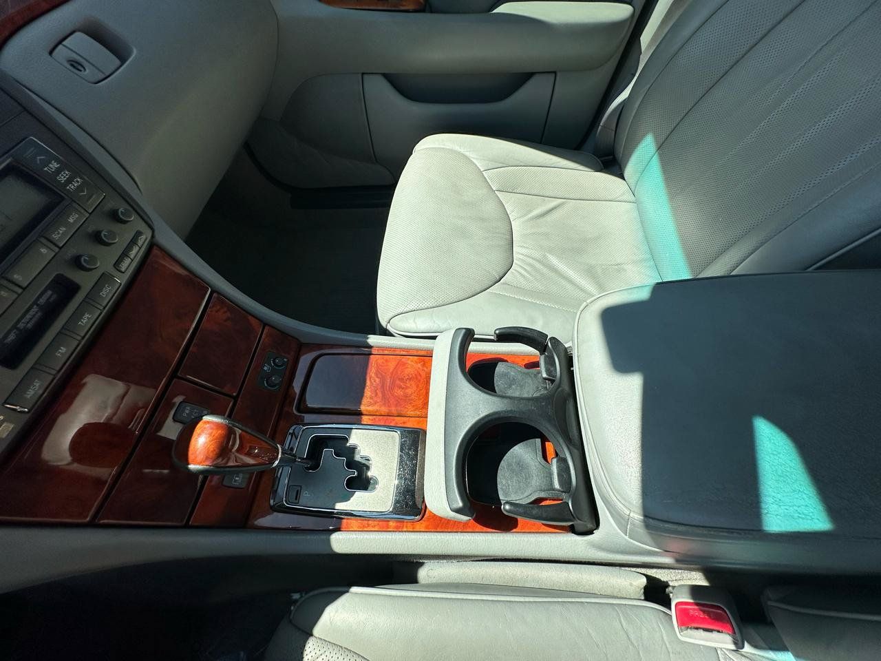 Used 2004 Lexus LS 430 RWD image 28