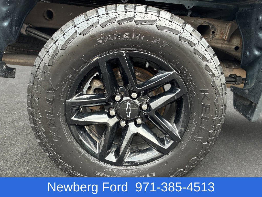 Used 2019 Chevrolet Silverado 1500 Custom Trail Boss w/ Custom Convenience Package AWD/4WD image 10