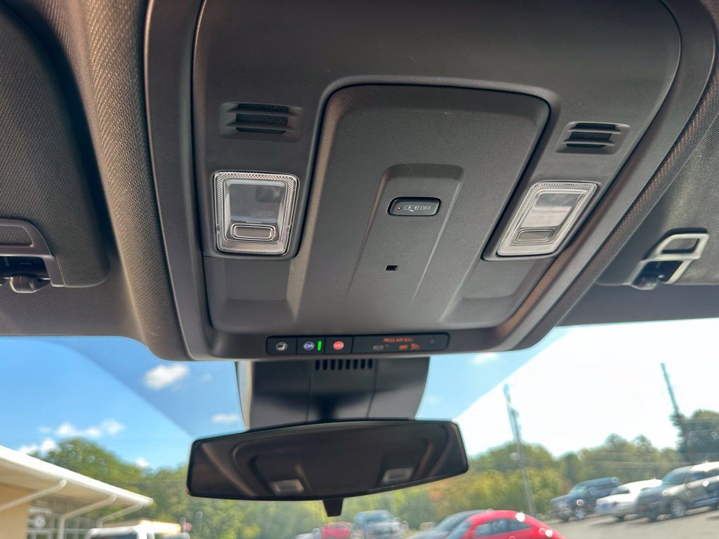 Used 2023 GMC Yukon SLE AWD/4WD image 35