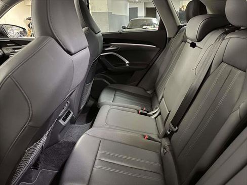 Used 2025 Audi Q5 Premium Plus w/ Premium Plus AWD/4WD image 17