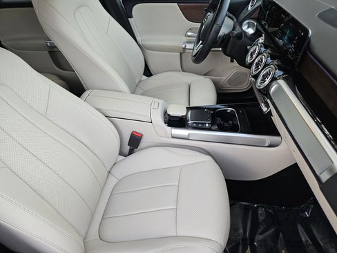 Certified 2022 Mercedes-Benz GLB 250 image 13
