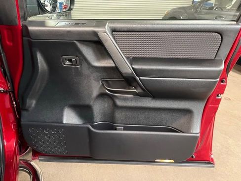 Used 2009 Nissan Titan SE w/ SE Drivers Convenience Pkg RWD image 11