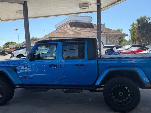 Used 2021 Jeep Gladiator Sport AWD/4WD image 8