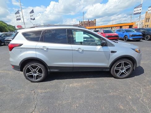 Used 2019 Ford Escape SEL AWD/4WD image 8
