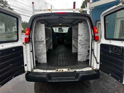 Used 2020 GMC Savana 2500 w/ Driver Convenience Package RWD image 8