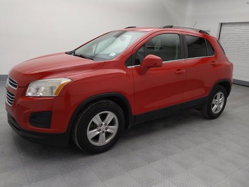 Used 2016 Chevrolet Trax LT w/ LT Convenience Package image 2