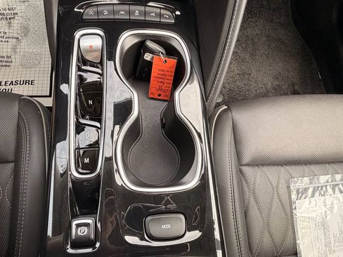 Used 2023 Buick Envision Avenir AWD/4WD image 23