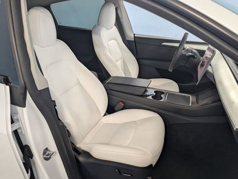 Used 2023 Tesla Model Y Long Range image 14