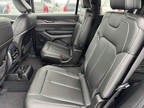 New 2025 Jeep Grand Cherokee L Limited image 29
