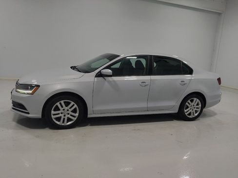 Used 2018 Volkswagen Jetta S w/ Cold Weather Package FWD image 2