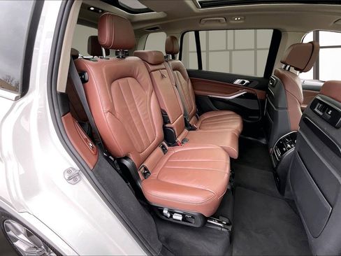 Used 2019 BMW X7 xDrive50i w/ Premium Package image 25