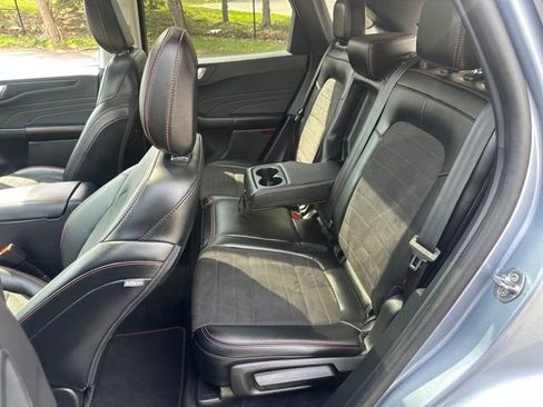 Used 2022 Ford Escape SEL w/ SEL Stealth AWD Package image 31