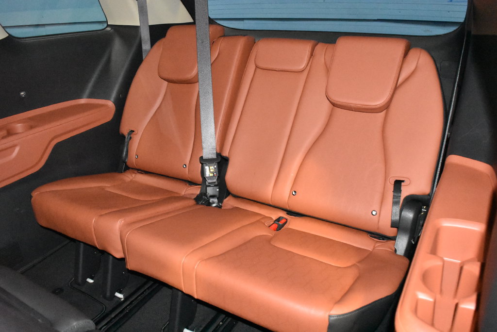 Used 2024 Kia Carnival SX FWD image 23