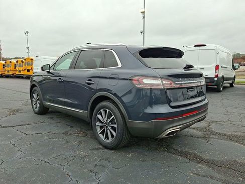 Used 2022 Lincoln Nautilus FWD image 4