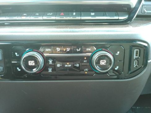 Used 2025 Chevrolet Silverado 1500 LT RWD image 42