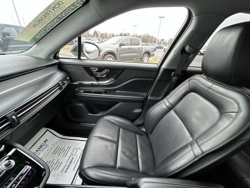 Used 2022 Lincoln Corsair AWD w/ Premium Package image 13