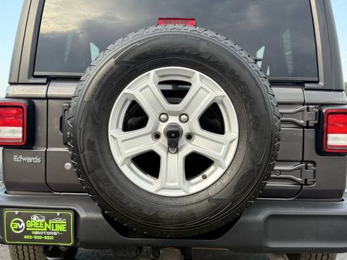 Used 2019 Jeep Wrangler Unlimited Sport S AWD/4WD image 29